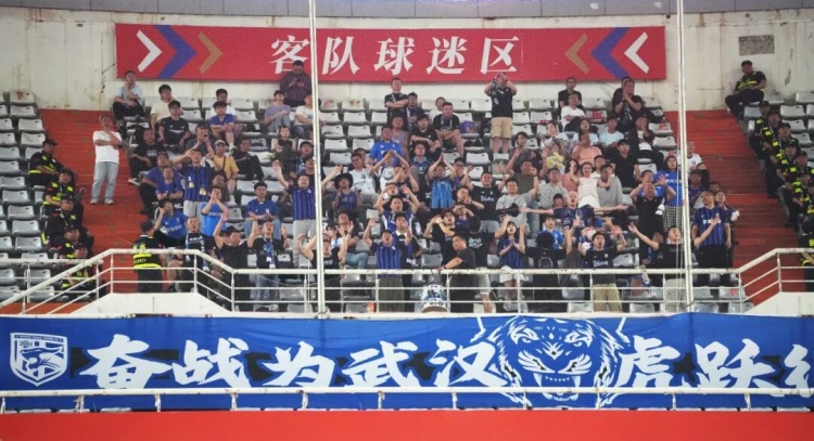 卡迪斯两射一传，武汉三镇客场3-3绝平山东泰山