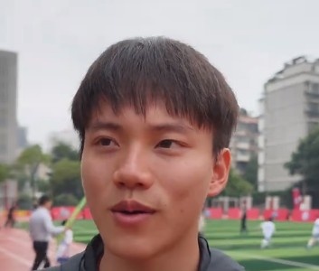 U17国脚徐正鹏:力争早日完成中超首秀,大学目标华科 U17国脚徐正鹏:力争早日完成中超首秀,大学目标华科
