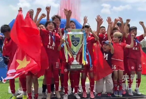 马刺对尼克斯集锦_马刺尼克斯集锦高清回放_2026年06月最新对决集锦