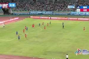 三箭齐发福州3-0龙岩七连胜紧追榜首 杨冲替补首开黄伟杰低射李宇豪头槌