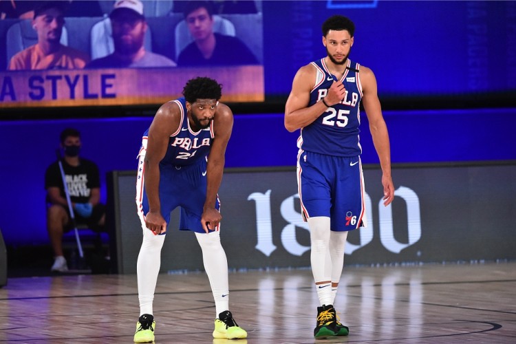 阿德巴约拳击希罗面部!NBA队友反目史再添新章 阿德巴约拳击希罗面部!NBA队友反目史再添新章
