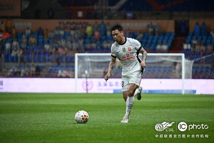 两球领先遭扳平 海港客场2-2玉昆