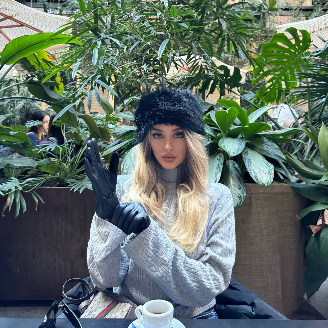 巴洛特利公开新恋情，女友小7岁为商界精英