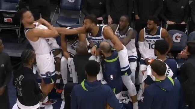 NBA再爆队友内讧:阿德巴约拳击希罗,盘点历史十大反目事件 NBA再爆队友内讧:阿德巴约拳击希罗,盘点历史十大反目事件