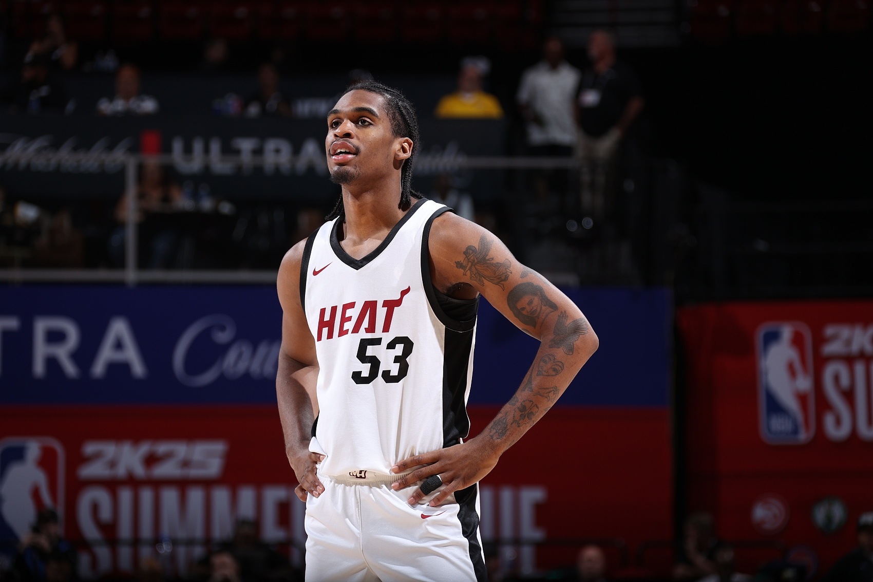 近十年夏联MVP/FMVP全纪录:勇士11号秀伦德博格2026包揽双料,湖人系仅两冠 近十年夏联MVP/FMVP全纪录:勇士11号秀伦德博格2026包揽双料,湖人系仅两冠