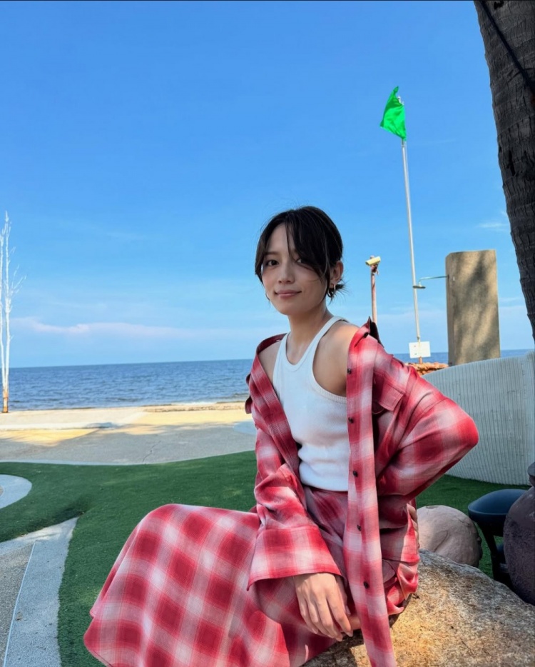 文春独家：板仓滉与川口春奈姐弟恋 女方曾为爱飞荷兰