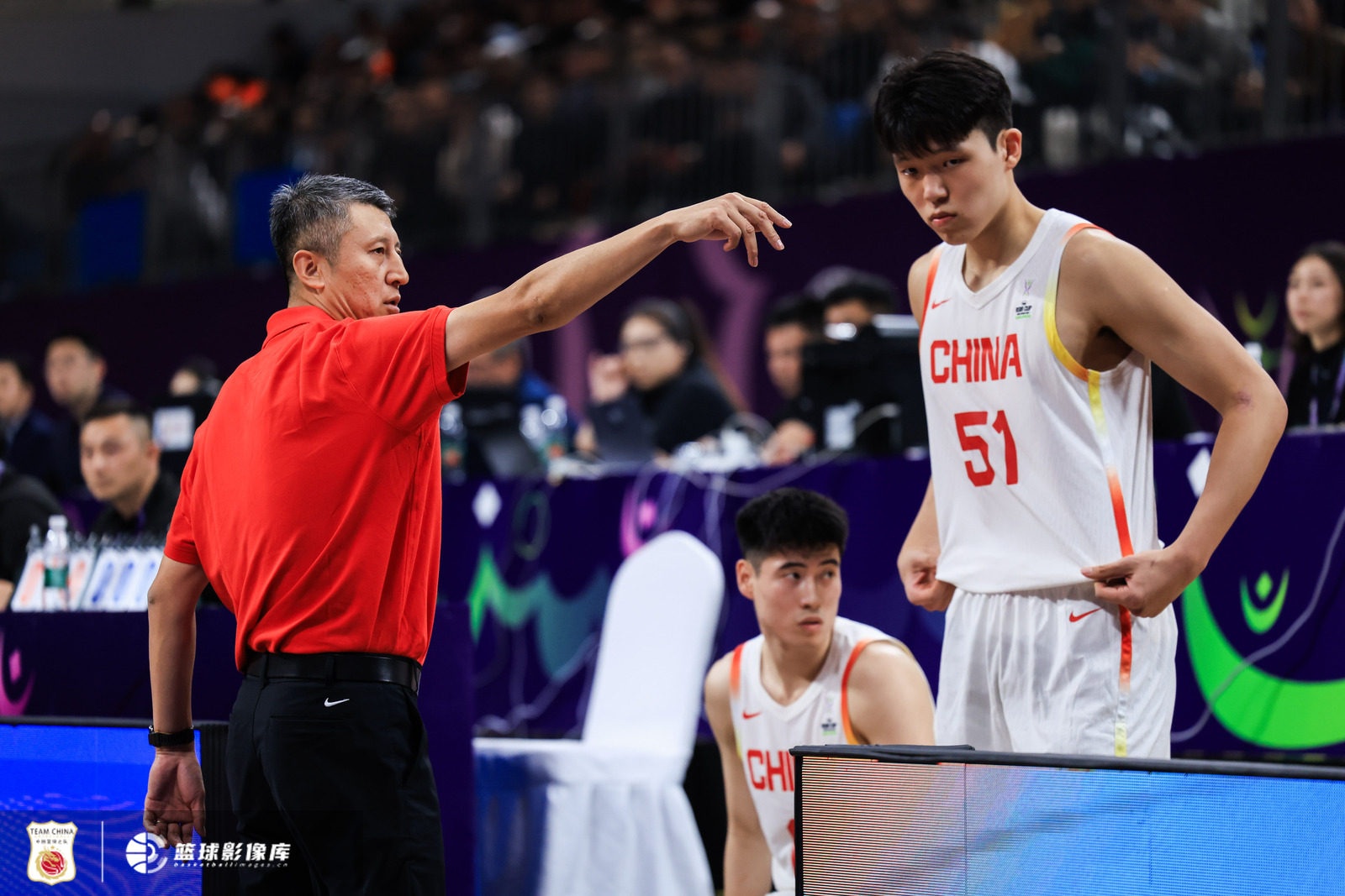 殳海:杨瀚森高位做轴来不及 挡拆顺下更实际 殳海:杨瀚森高位做轴来不及 挡拆顺下更实际