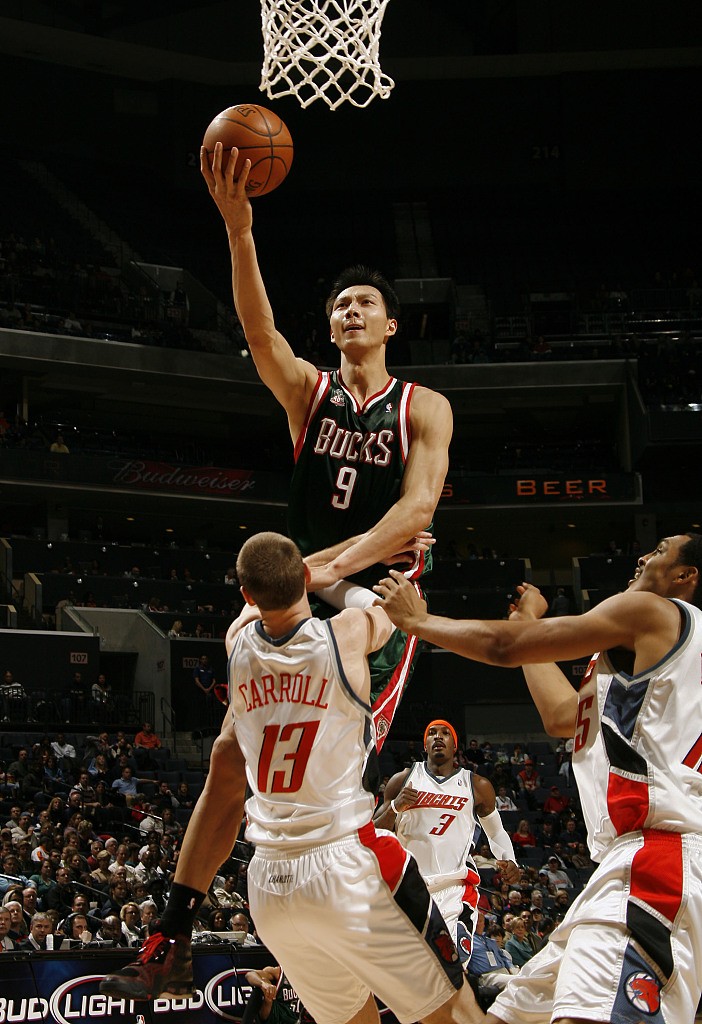 前NBA球员曝雄鹿内幕:为易建联让位因中国投资 前NBA球员曝雄鹿内幕:为易建联让位因中国投资